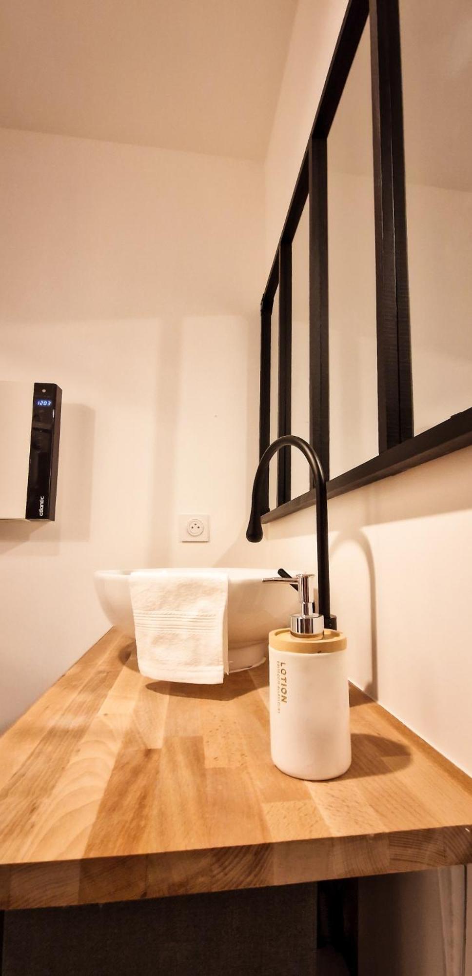 L'Indus 3 Etoiles Wifi, Netflix, Disney, Coeur De Bastide Villefranche-de-Rouergue Eksteriør billede
